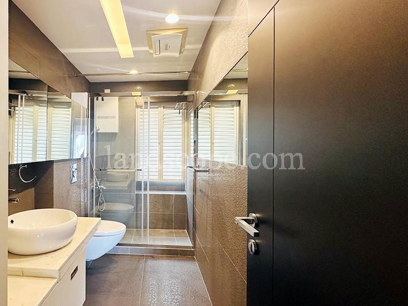 photo 9 — Woodbury Court, Pokfulam