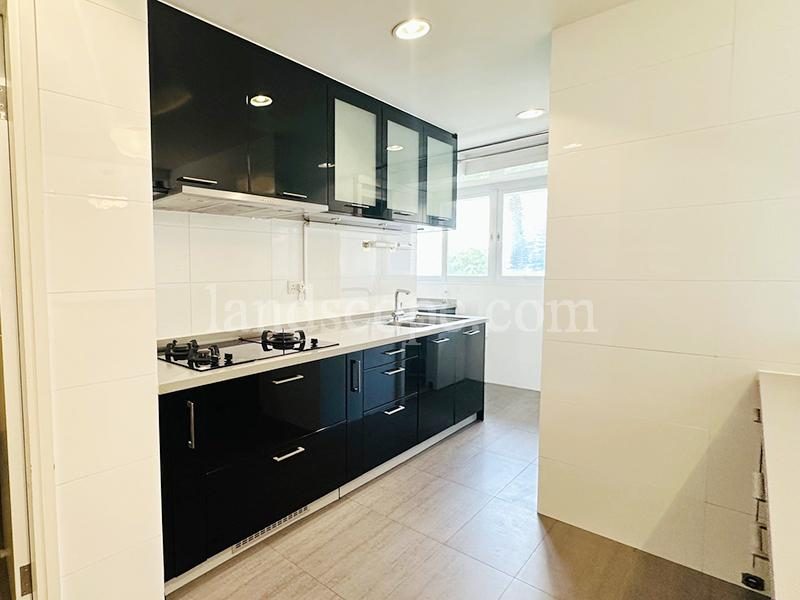 photo 10 — Woodbury Court, Pokfulam