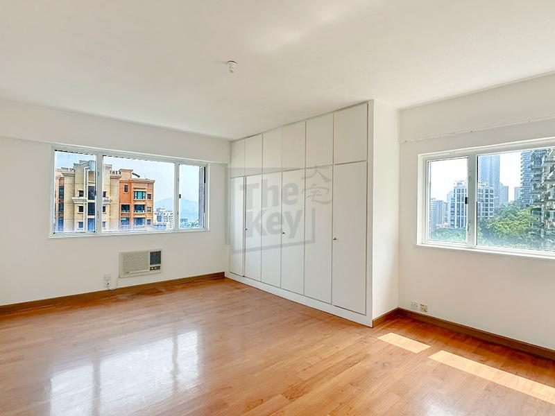 photo 2 — Hamilton Court, Midlevels West