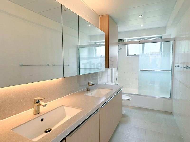 photo 3 — Hamilton Court, Midlevels West