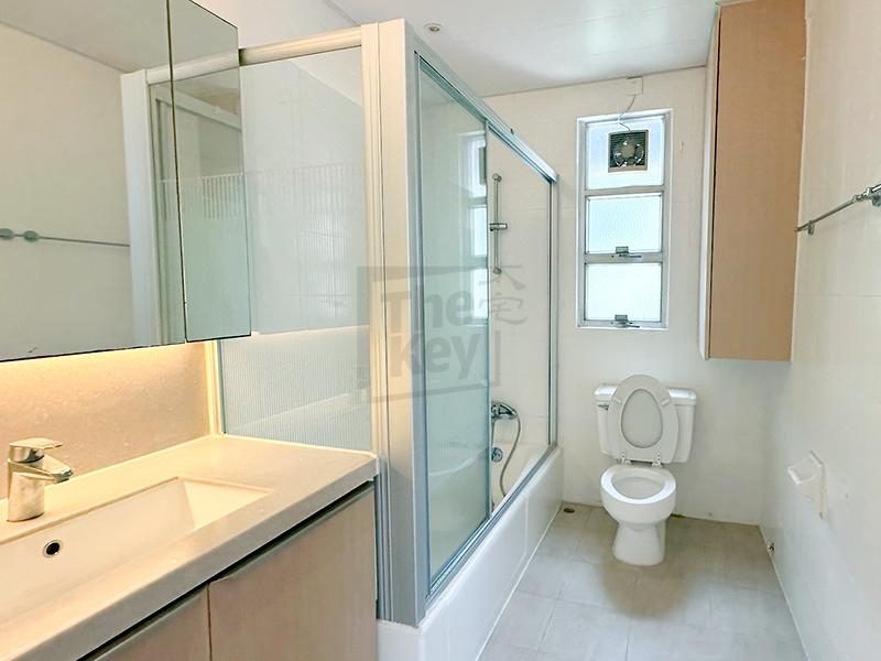 photo 6 — Hamilton Court, Midlevels West