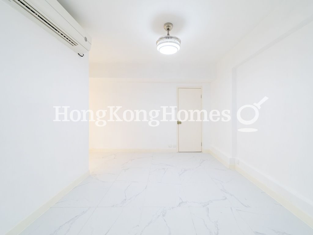 Living and Dining Room — Mountain View Court, Mid-levels West