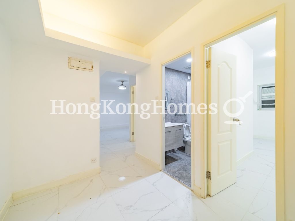 Living and Dining Room — Mountain View Court, Mid-levels West