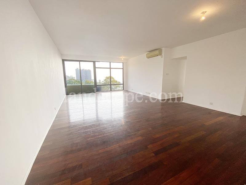 23 Repulse Bay Road