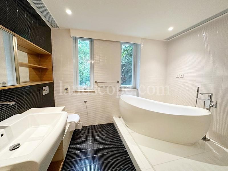 photo 4 — Best View Court, Midlevels Central
