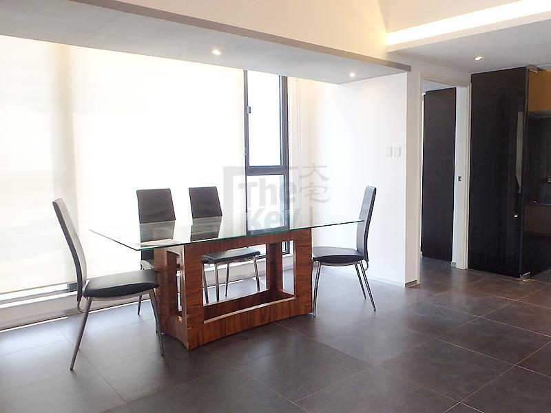 photo 4 — The Royal Court , Midlevels Central