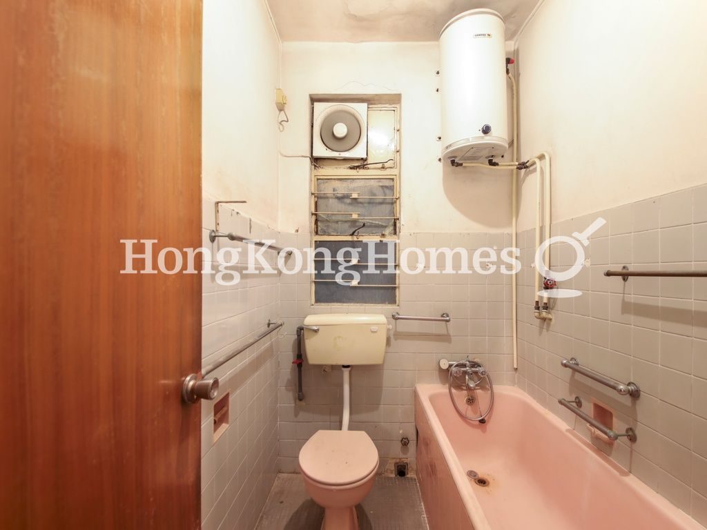 Guest Bathroom — Hing Wah Mansions, Mid-levels West