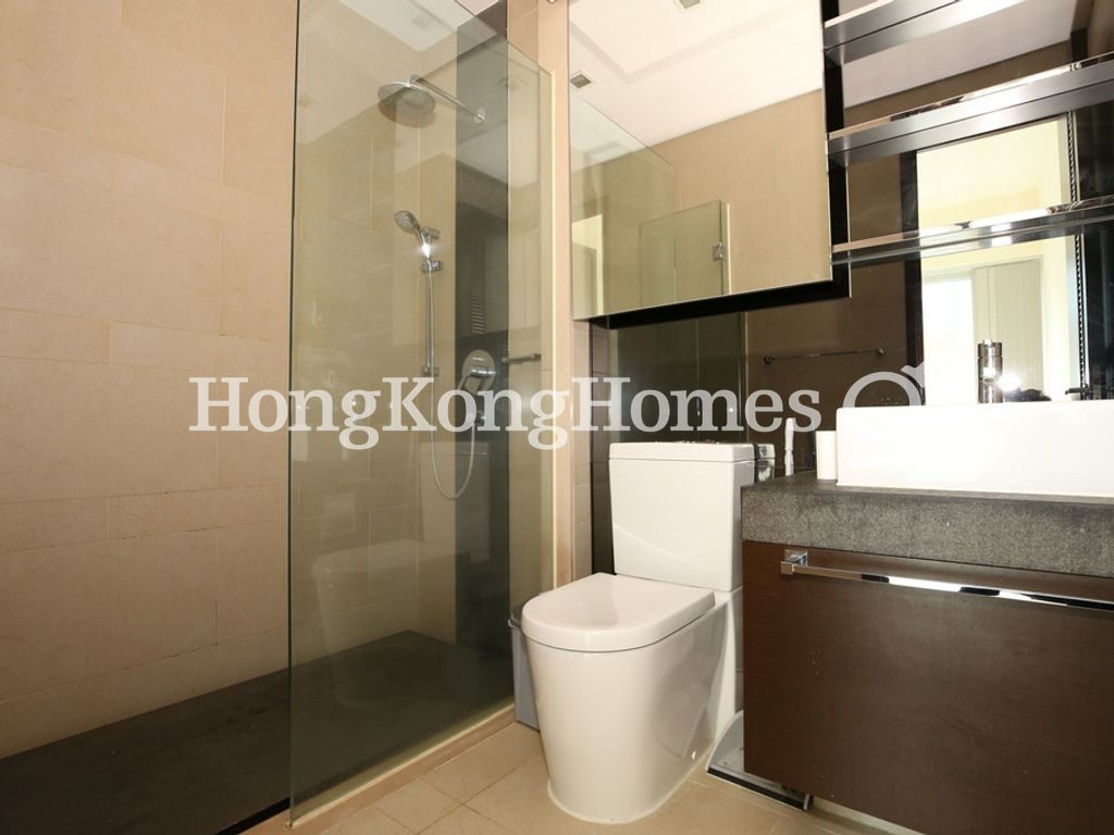 Ensuite Bathroom — J Residence, Wan Chai