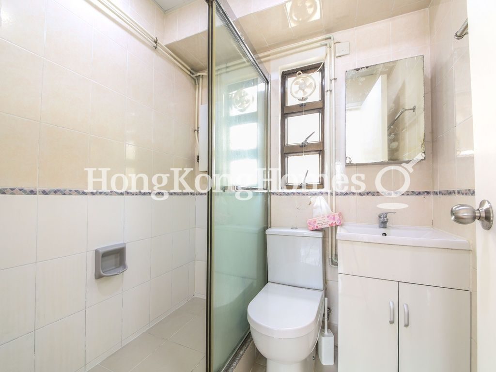 Guest Bathroom — Rosedale Garden, Happy Valley