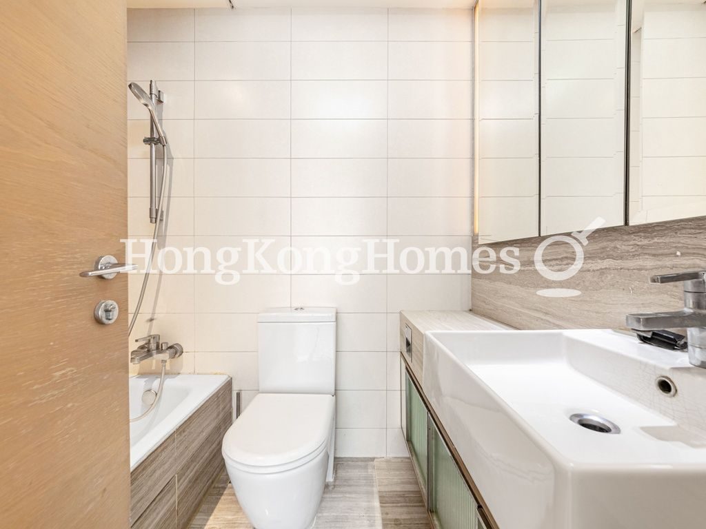 Ensuite Bathroom — Island Crest - Tower 2, Sai Ying Pun