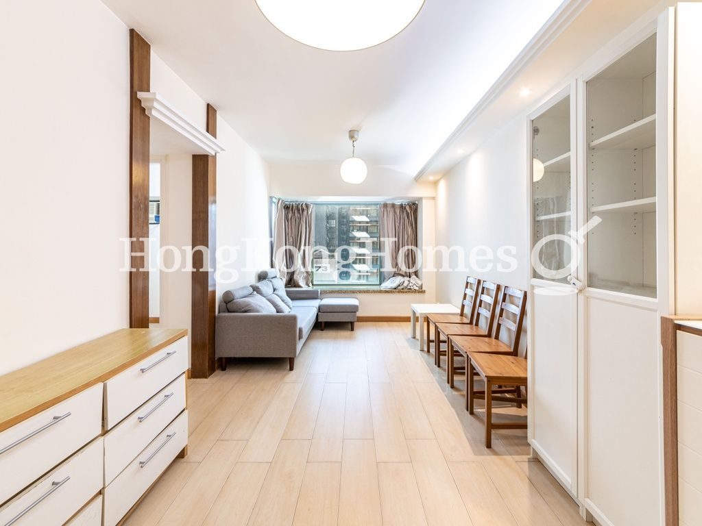 Living and Dining Room — Queen's Terrace - Tower 03, Sheung Wan