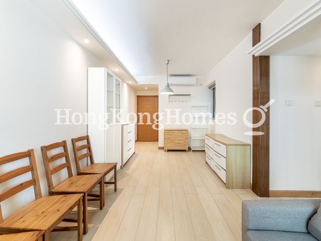 Living and Dining Room — Queen's Terrace - Tower 03, Sheung Wan