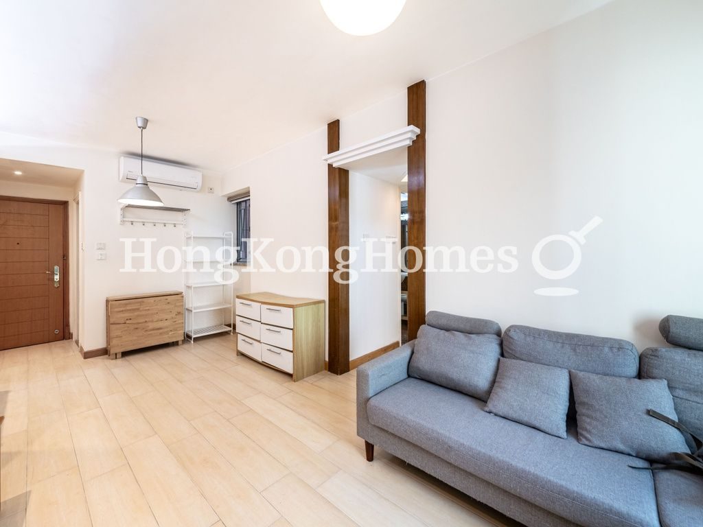 Living and Dining Room — Queen's Terrace - Tower 03, Sheung Wan
