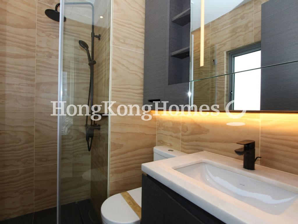 Ensuite Bathroom — Artisan House, Sai Ying Pun