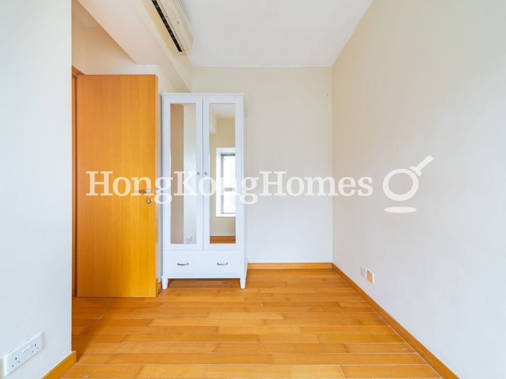 Master Bedroom — The Zenith - Block 3, Wan Chai