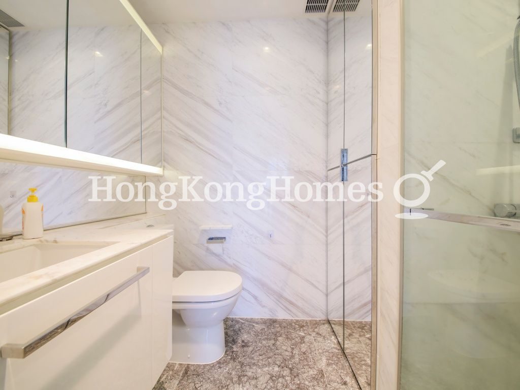 Ensuite Bathroom — yoo Residence, Causeway Bay