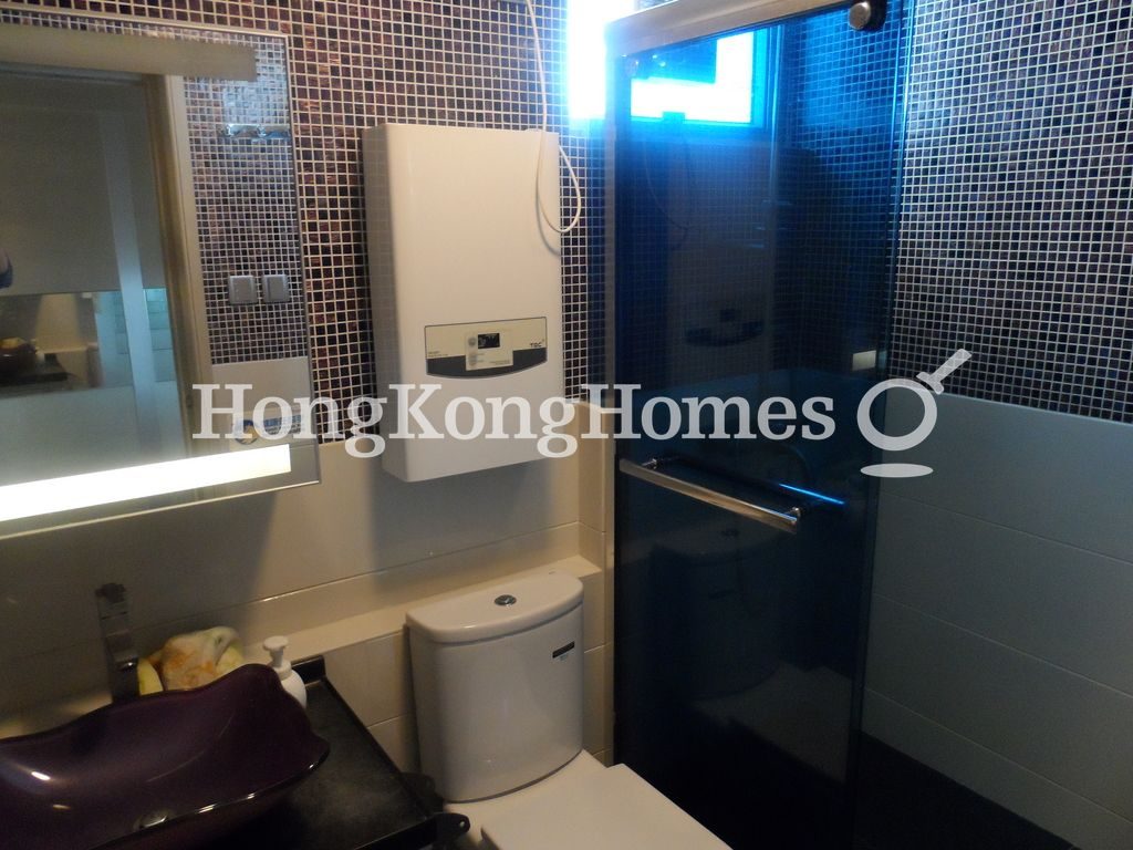 Guest Bathroom — Taikoo Shing - Po Shan Mansion, Taikoo Shing