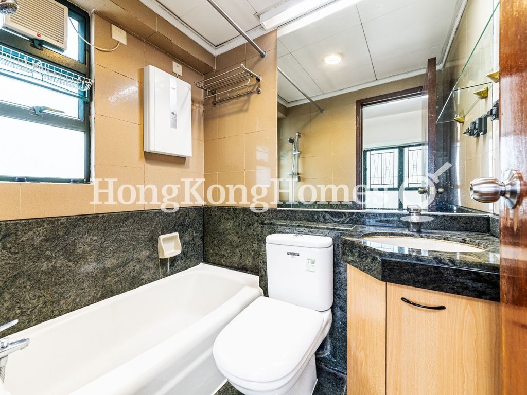 Master Bathroom — Dragon Court, Mid-levels West