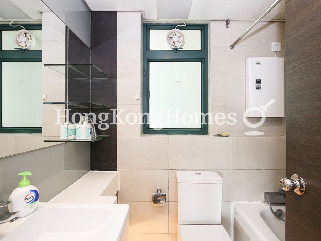 Guest Bathroom — Grand Promenade - Tower 02, Quarry Bay