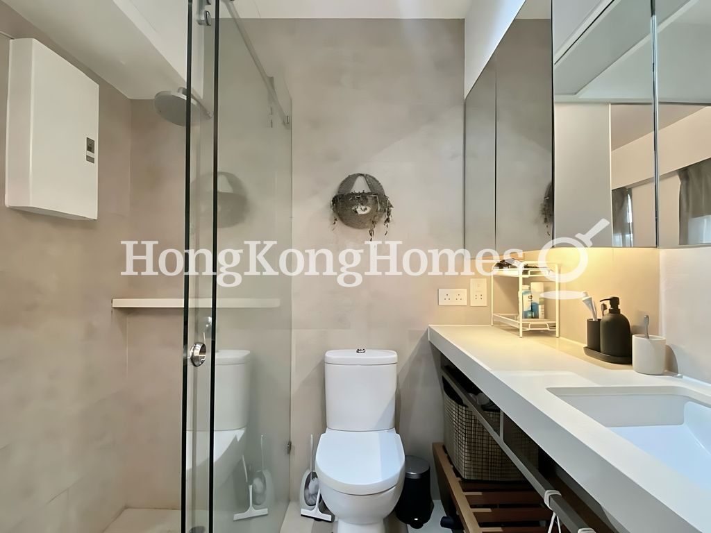 Ensuite Bathroom — Felicity Building, Sheung Wan