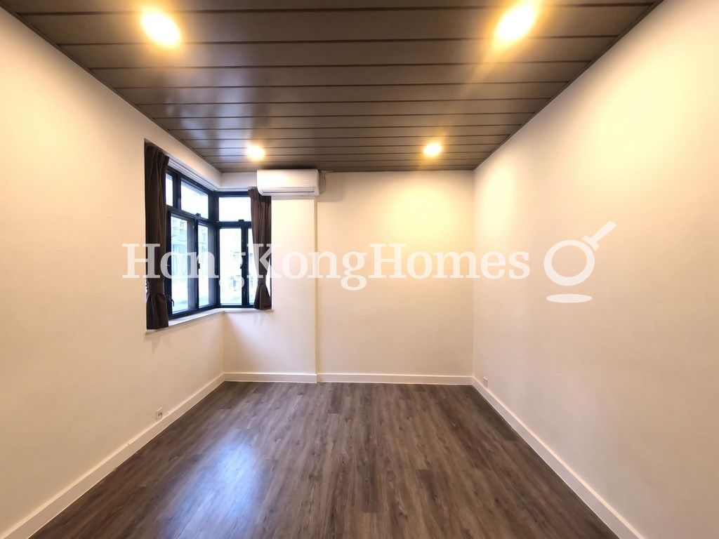 Master Bedroom — Ho Man Tin Street, 29-35, Ho Man Tin / Waterloo Road
