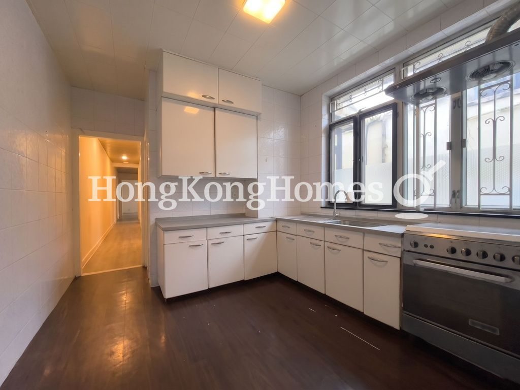 Kitchen — Ho Man Tin Street, 29-35, Ho Man Tin / Waterloo Road