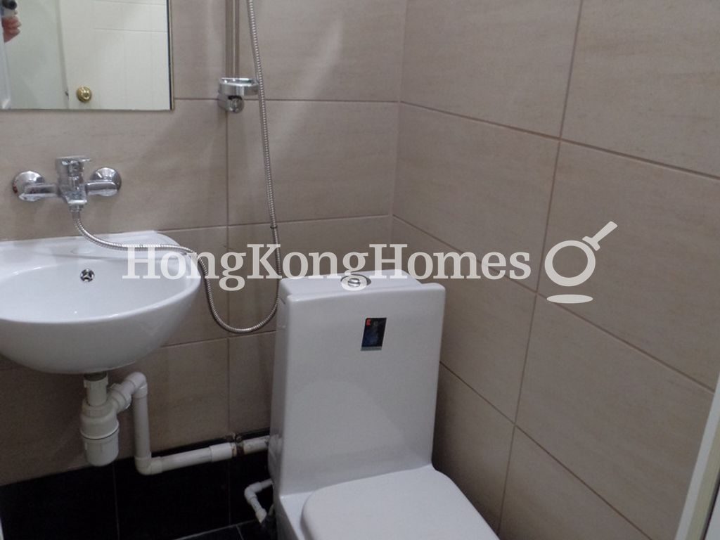 Maid's Bathroom — Phase 2 - Midvale Village - Marine View, Discovery Bay