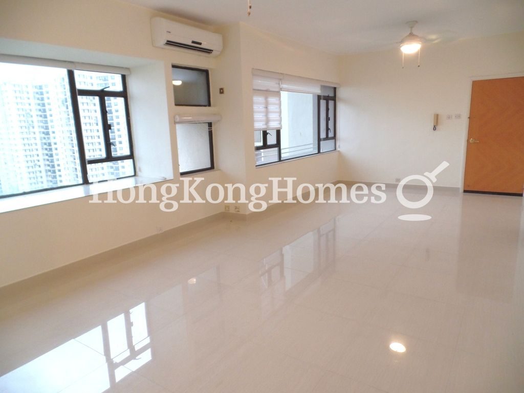 Living and Dining Room — Phase 2 - Midvale Village - Marine View, Discovery Bay