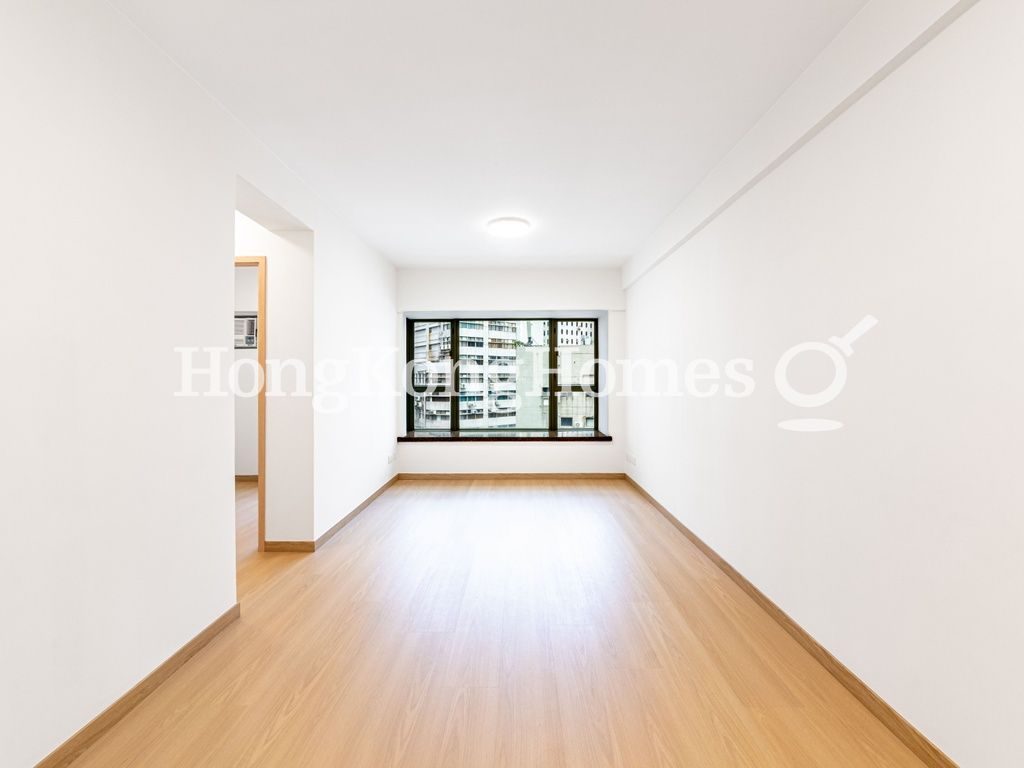Living and Dining Room — Queen's Terrace - Tower 03, Sheung Wan