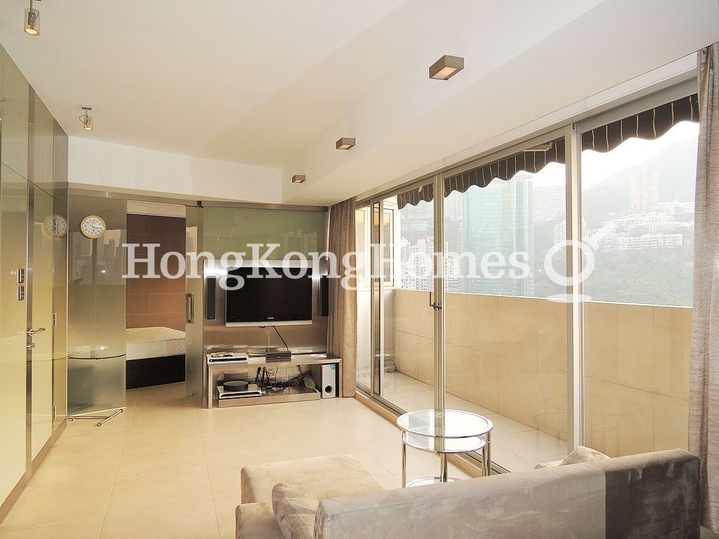 Living and Dining Room — Race Tower, Happy Valley