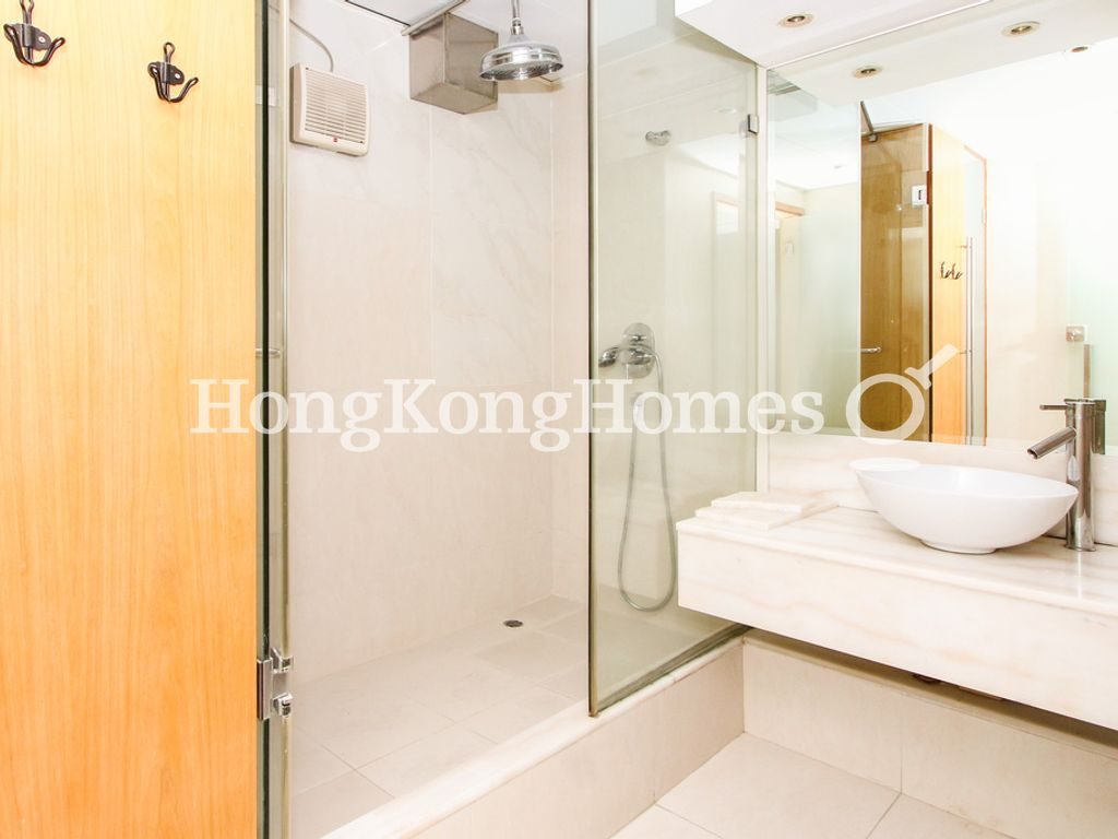 Guest Bathroom — Robinson Crest, Mid-levels West