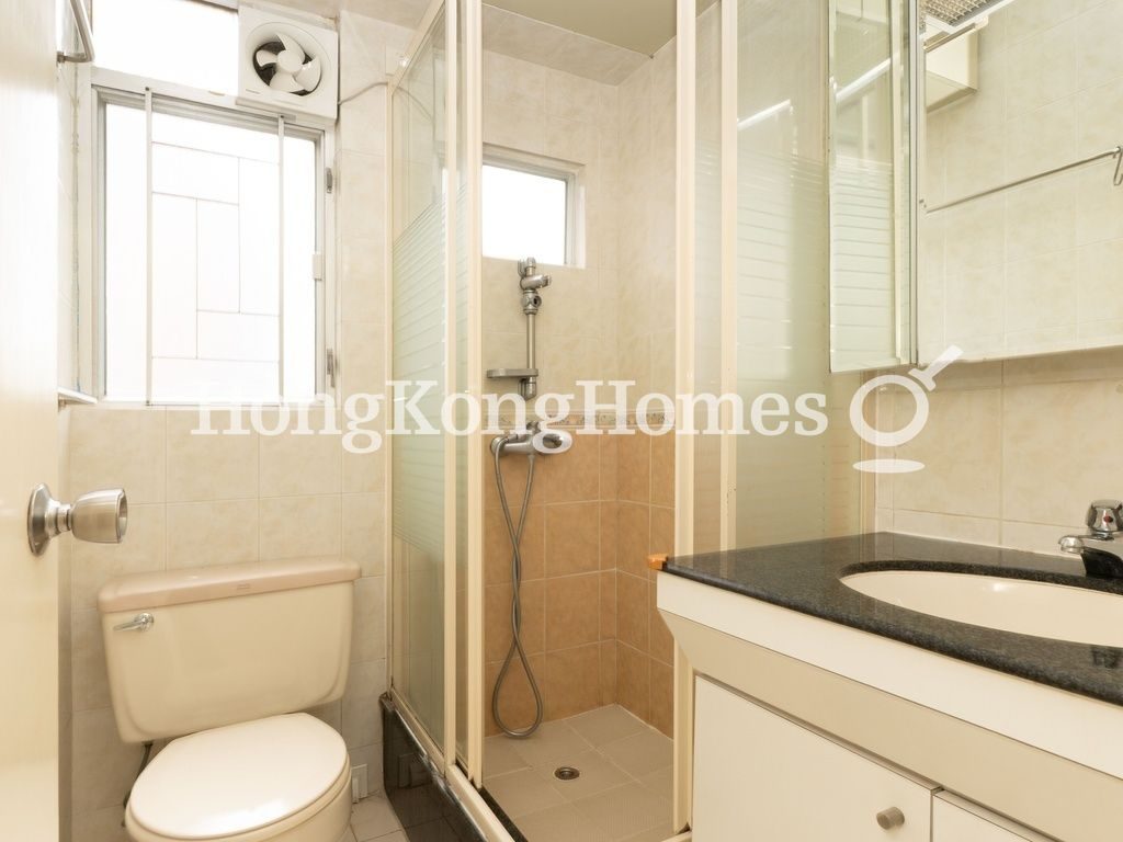 Guest Bathroom — Sherwood Court, Mid-levels West