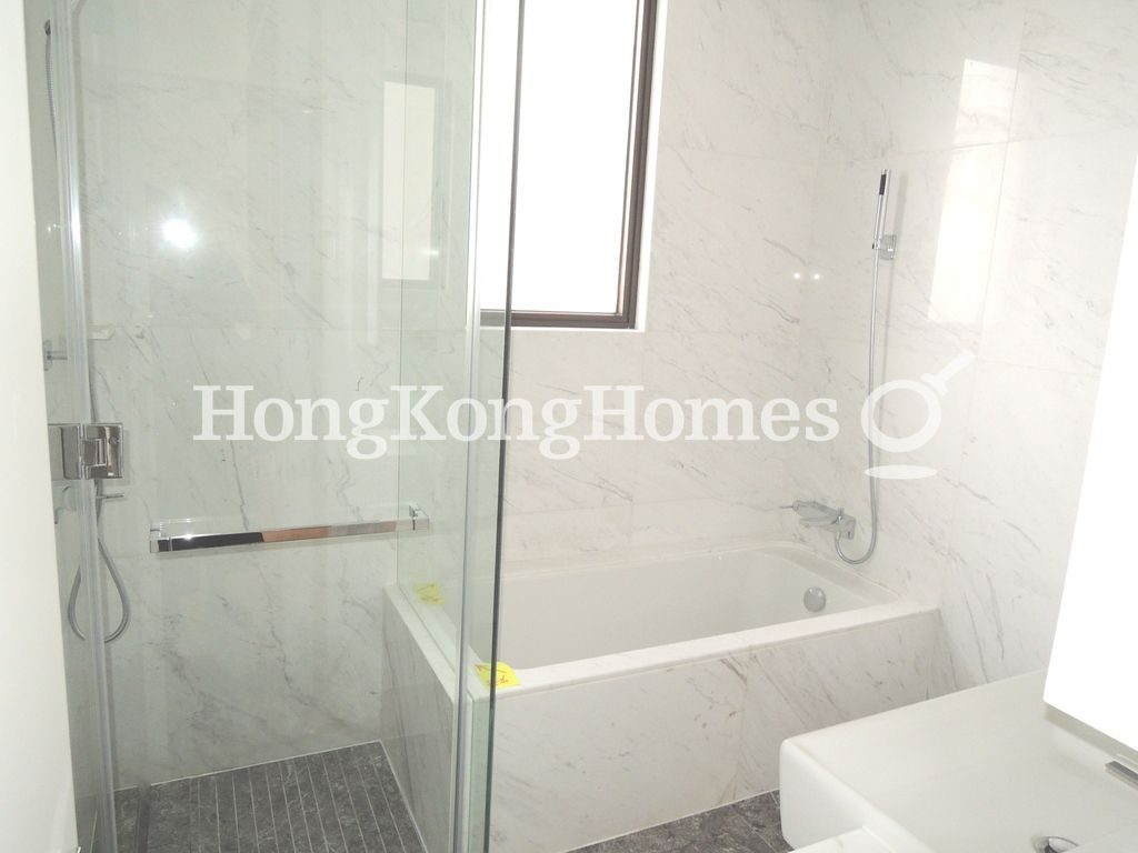 Guest Bathroom — yoo Residence, Causeway Bay
