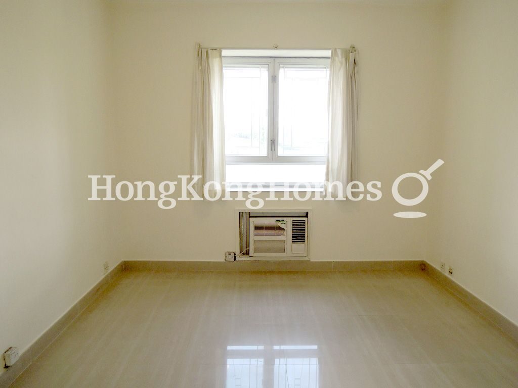Master Bedroom — Beacon Heights - Phase 2, Block 19, Kowloon Tong