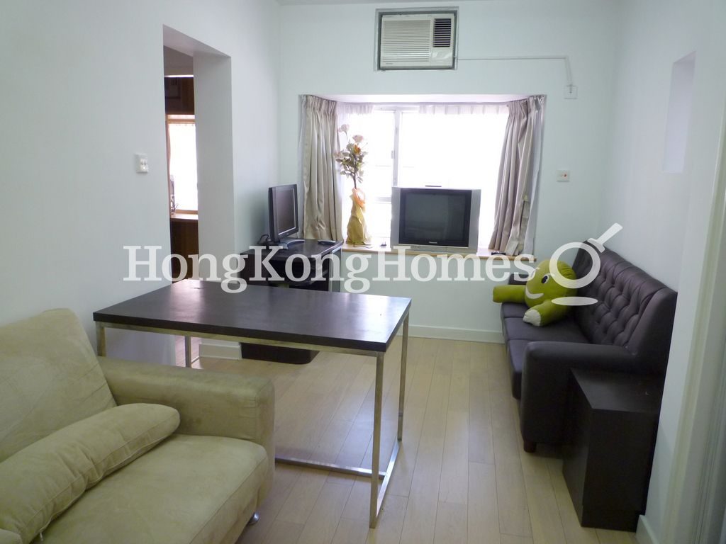 Living Room — Lun Fung Court, Sai Ying Pun