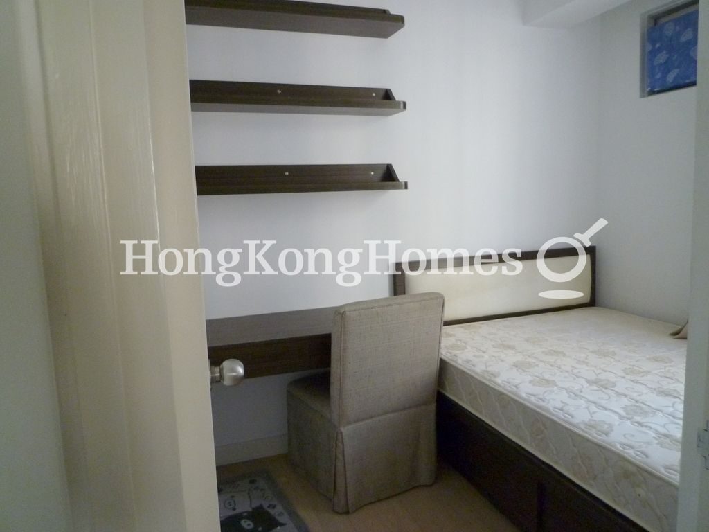 Master Bedroom — Lun Fung Court, Sai Ying Pun