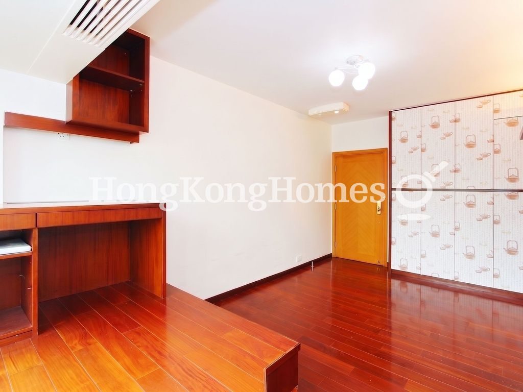 Living and Dining Room — Manhattan Heights, Western / Kennedy Town