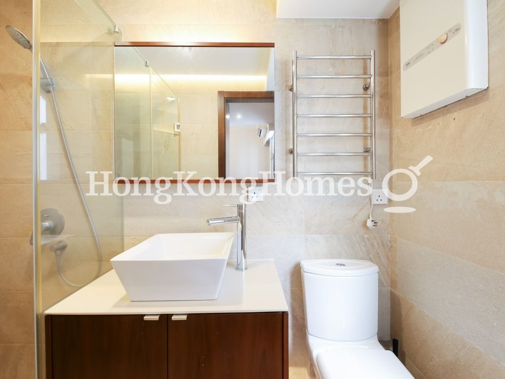 Ensuit Bathroom — Ryan Mansion, Mid-levels West