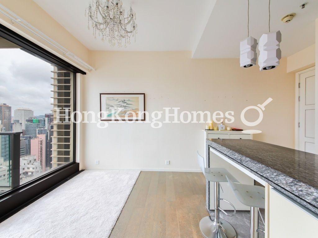 Living and Dining Room — The Pierre, Mid-levels West