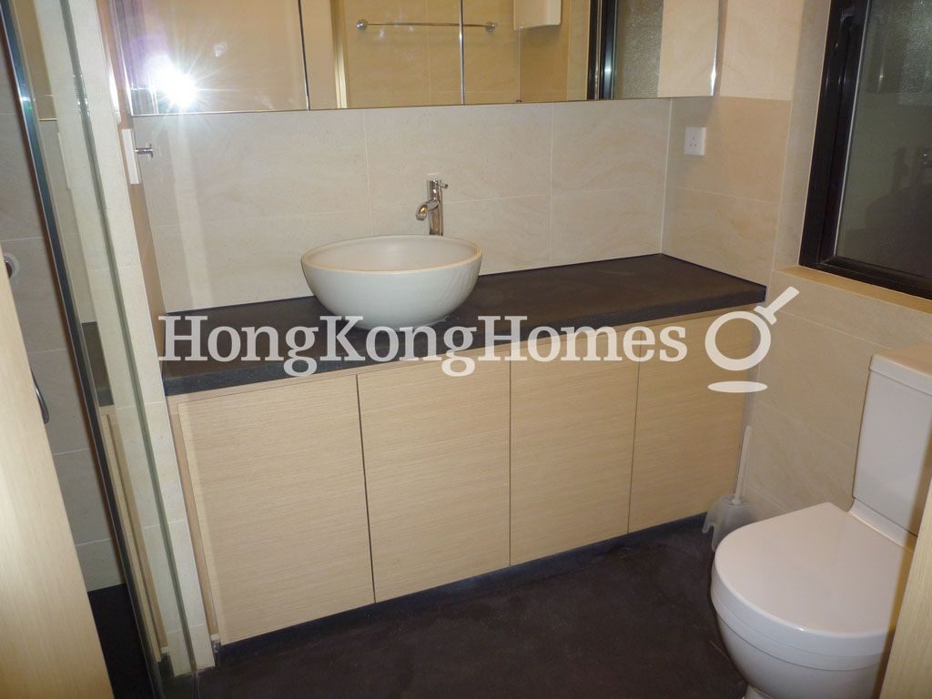 Guest Bathroom — King's Court, Mid-levels West