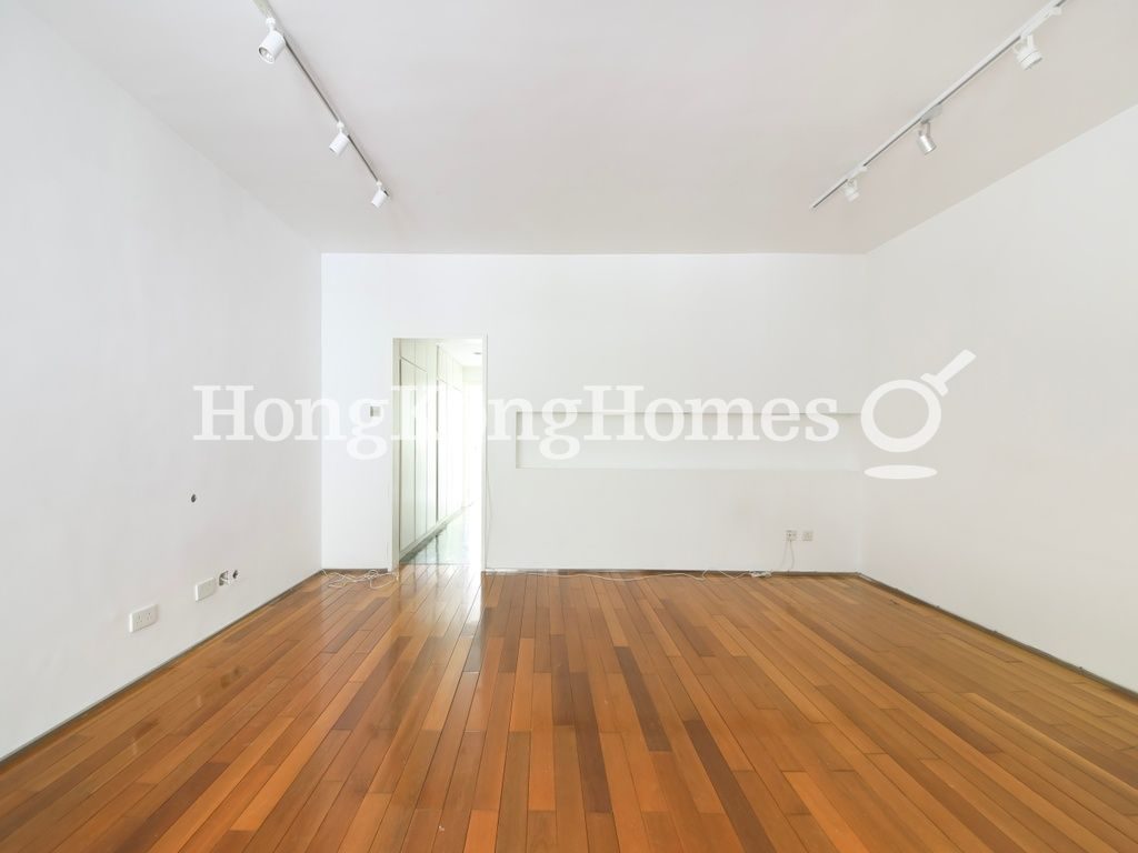 Living and Dining Room — Tai Yuen, Happy Valley