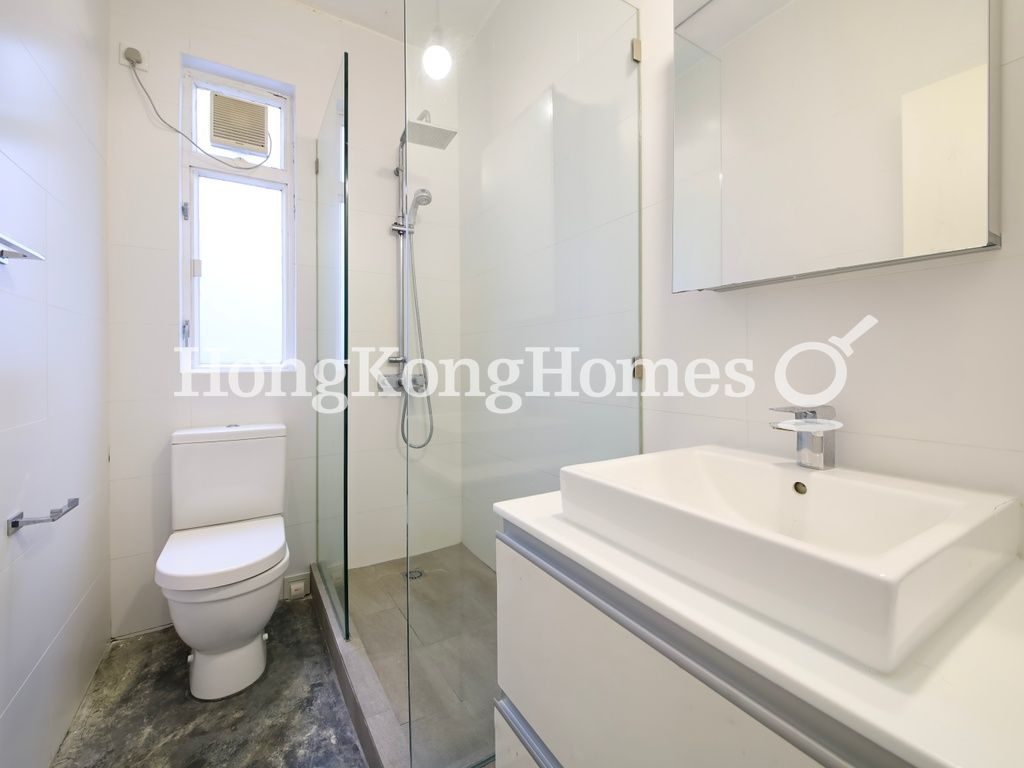 Guest Bathroom — Tai Yuen, Happy Valley