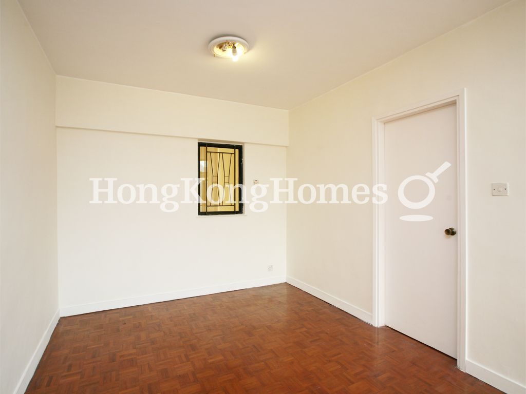 Dining Room — Phase 4 - Peninsula Village - Jovial Court, Discovery Bay