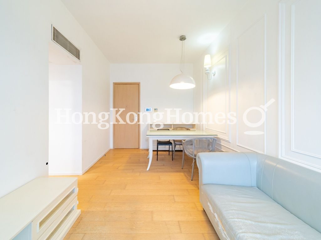 Living and Dining Room — Mount East, North Point