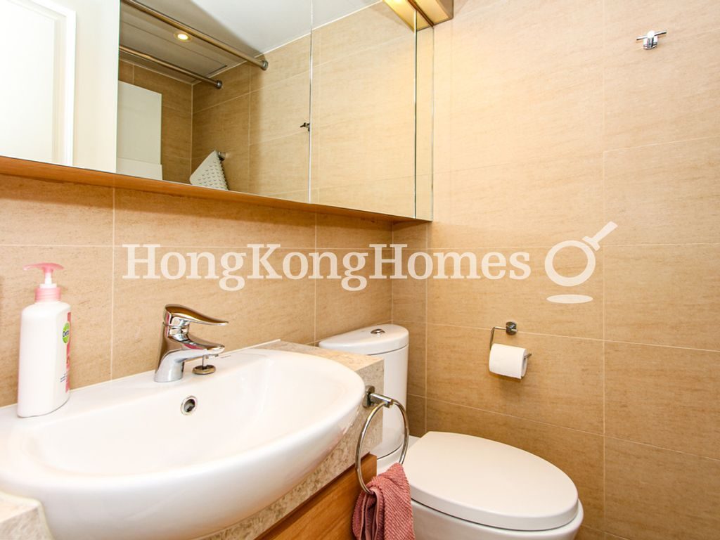 Second Ensuite Bathroom — Rowen Court, Mid-levels West