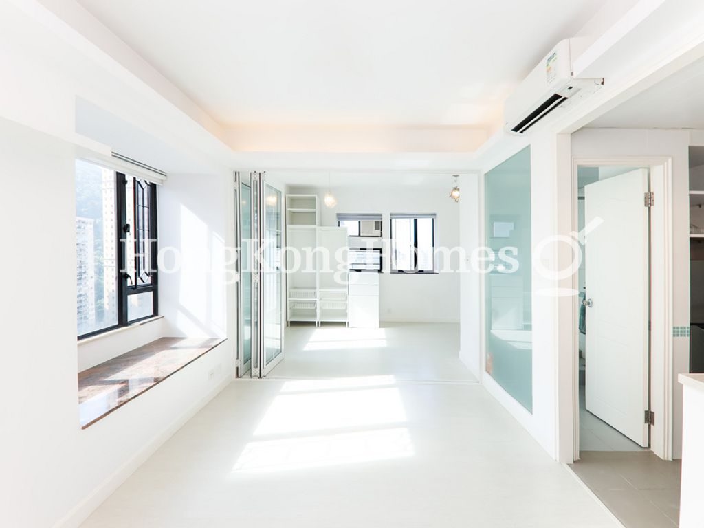 Studio — Ying Piu Mansion, Mid-levels West
