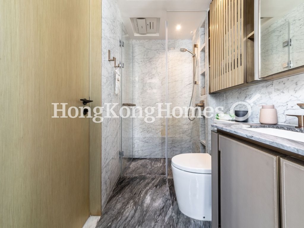 Bathroom — Richmond, Mid-levels West
