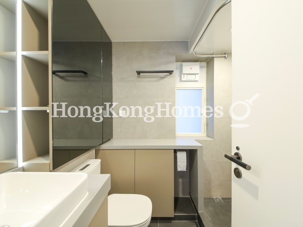 Guest Bathroom — CentreStage - Block 01, Central