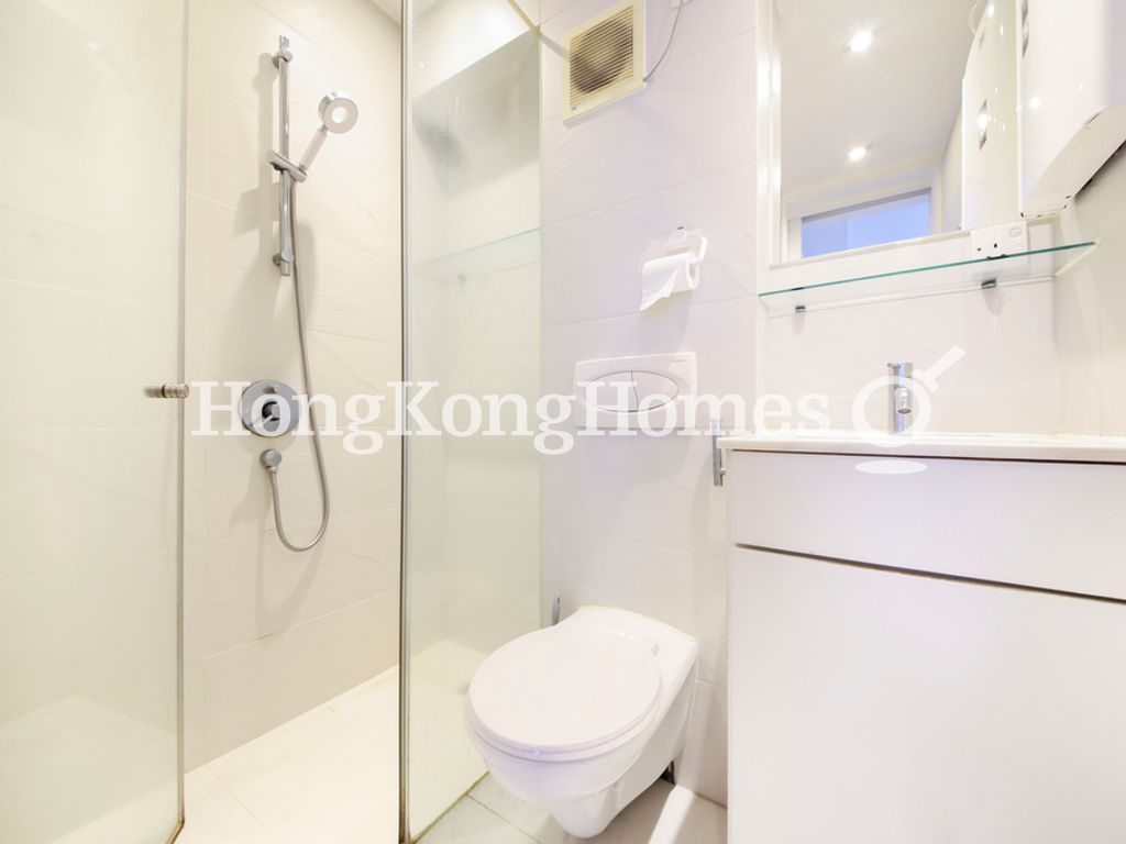 Bathroom — Richsun Garden, Sai Ying Pun