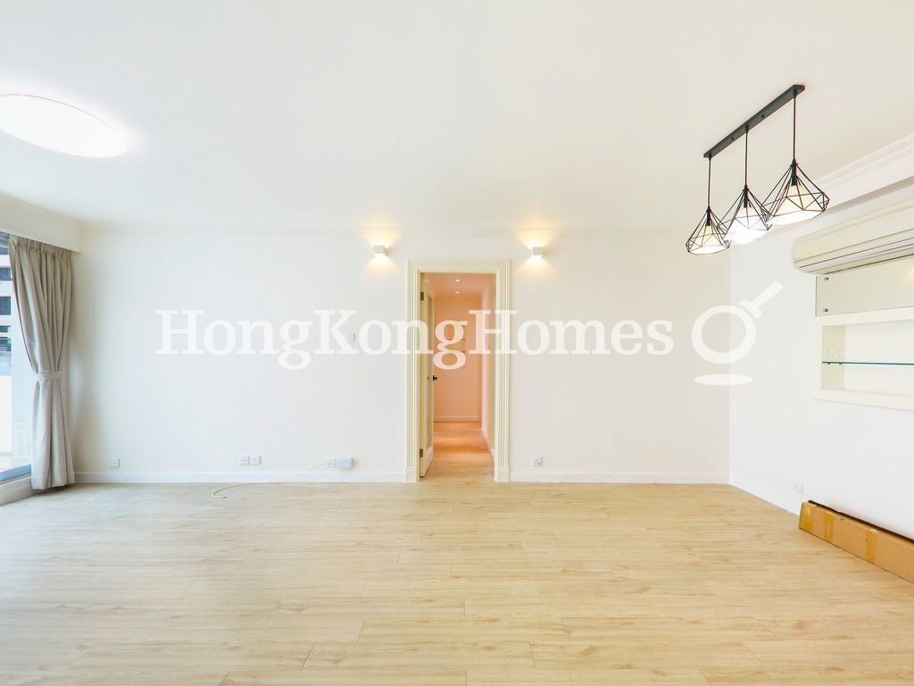 Living and Dining Room — City Garden - Block 13, North Point